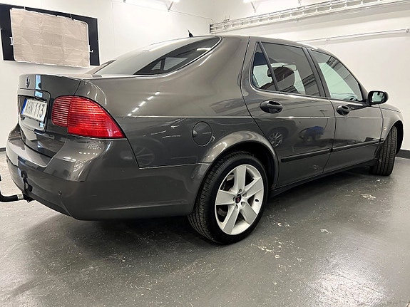 Saab 9-5 4 of 15