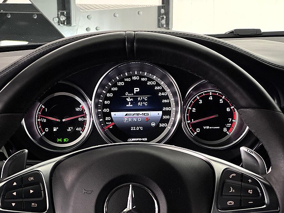 Mercedes-Benz CLS63 10 of 30