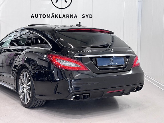 Mercedes-Benz CLS63 25 of 30