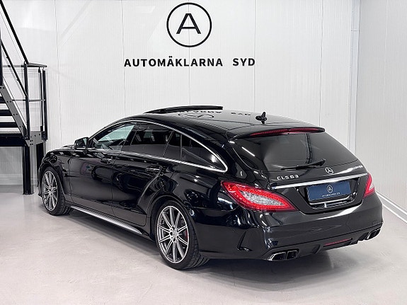Mercedes-Benz CLS63 24 of 30