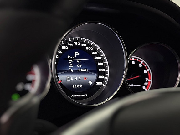 Mercedes-Benz CLS63 12 of 30