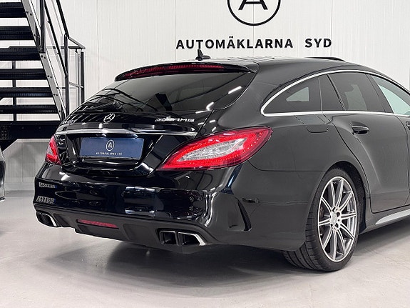 Mercedes-Benz CLS63 23 of 30