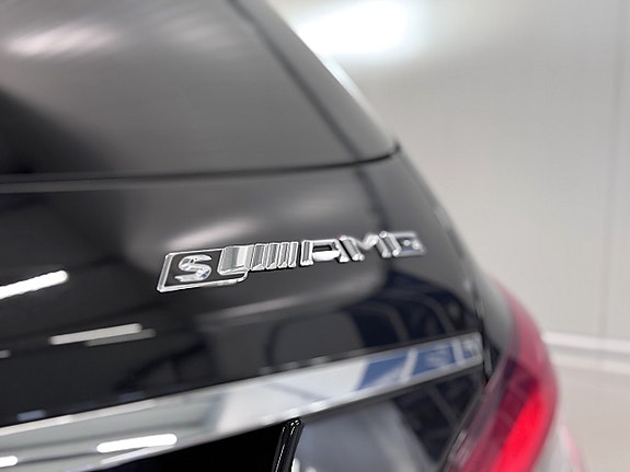 Mercedes-Benz CLS63 26 of 30