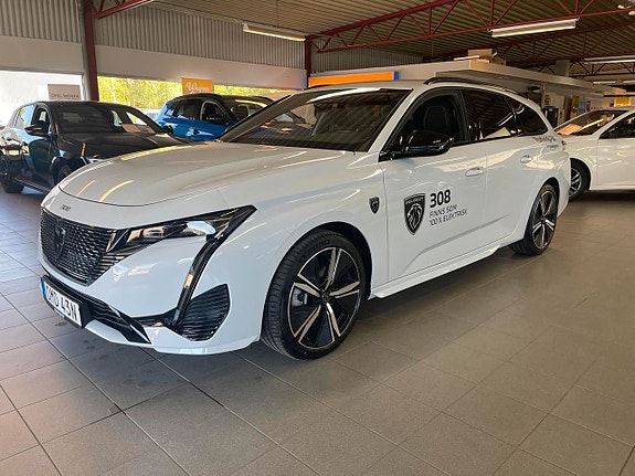 Peugeot 308 3 of 5