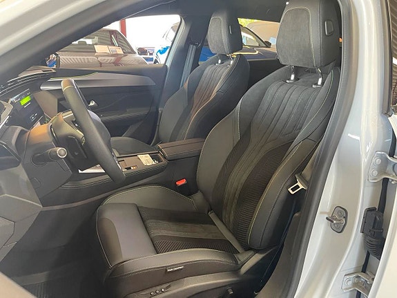 Peugeot 308 5 of 5
