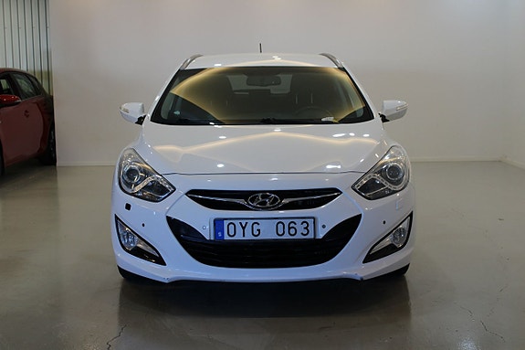 Hyundai i40 2 of 10