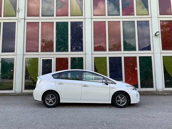 Toyota Prius 17 of 28