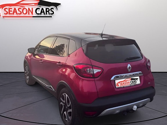 Renault Captur 3 of 5