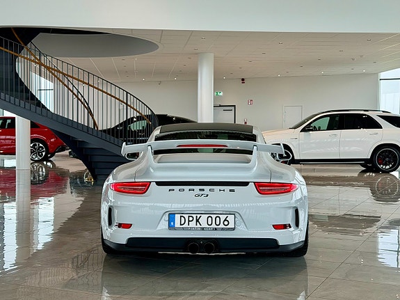 Porsche 911 GT3 4 of 5