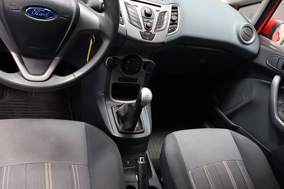 Ford Fiesta 19 of 21
