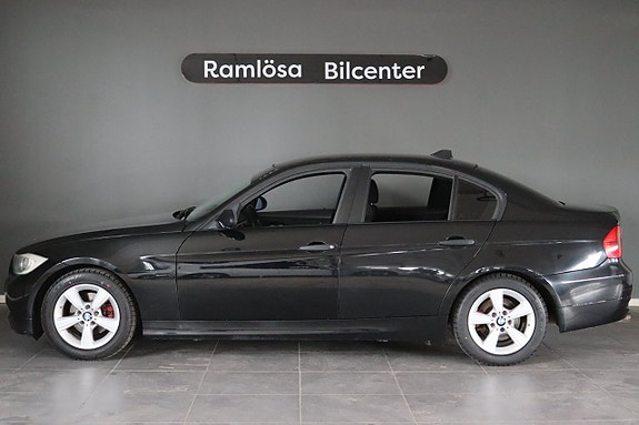 BMW 318 2 of 5