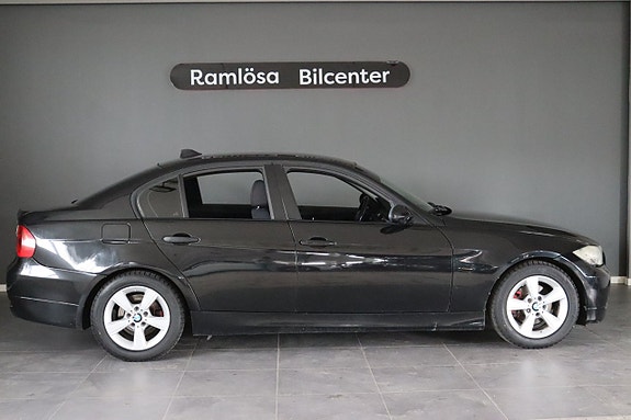 BMW 318 3 of 5