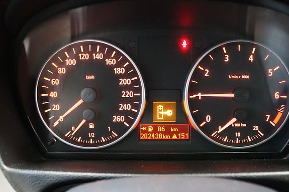 BMW 318 17 of 22