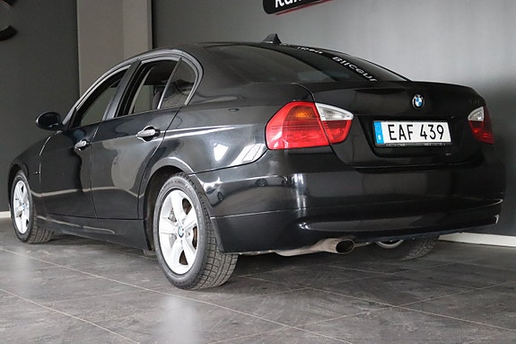 BMW 318 9 of 22