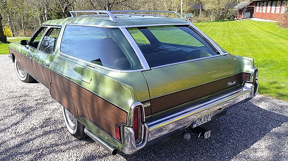 Oldsmobile Custom 2 of 17
