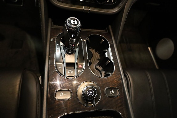 Bentley Bentayga 11 of 19