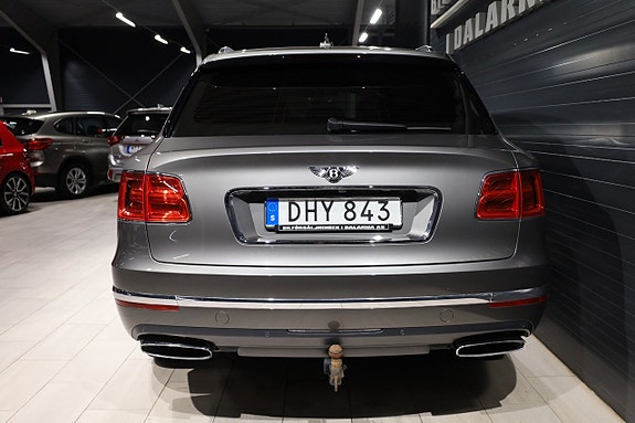 Bentley Bentayga 5 of 5