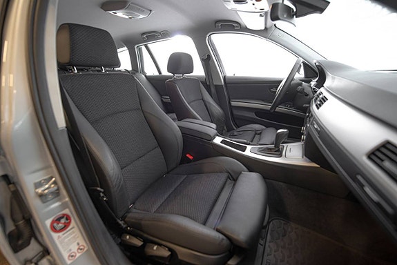 BMW 325i 15 of 27