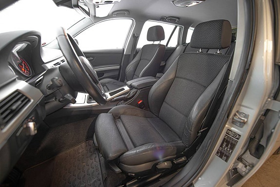 BMW 325i 12 of 27