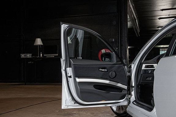 BMW 325i 9 of 27