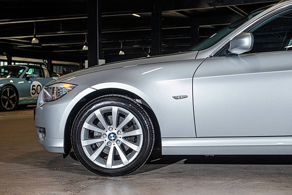 BMW 325i 25 of 27