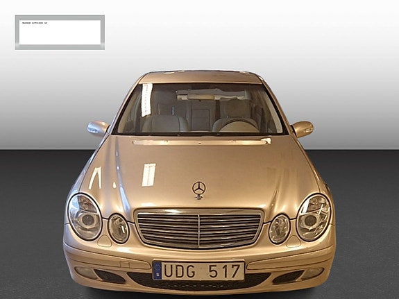 Mercedes-Benz E200