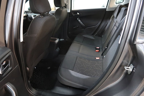 Peugeot 2008 13 of 17