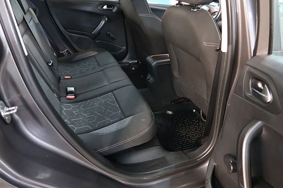 Peugeot 2008 14 of 17