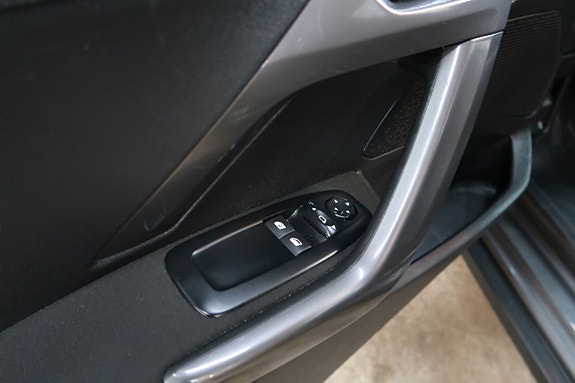 Peugeot 2008 11 of 17