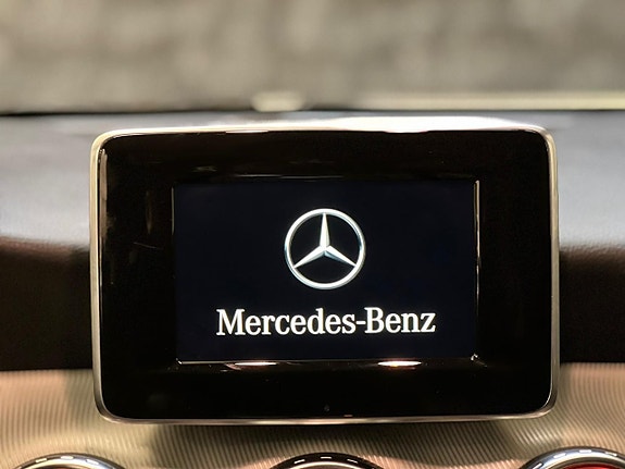 Mercedes-Benz GLA220 19 of 27