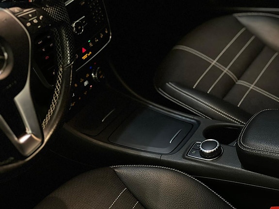 Mercedes-Benz GLA220 25 of 27