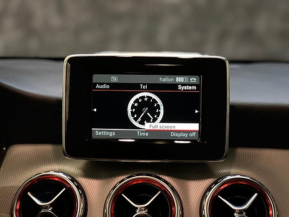Mercedes-Benz GLA220 20 of 27