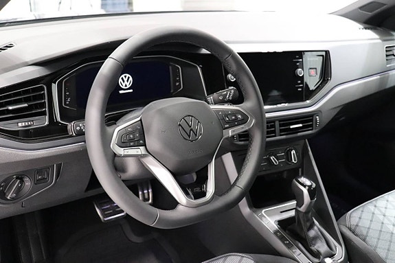 Volkswagen Taigo 4 of 6