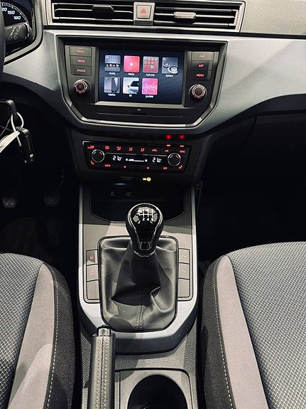 Seat Arona 10 of 14