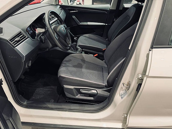 Seat Arona 3 of 14