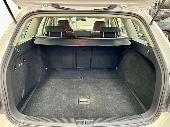 Volkswagen Golf VI 14 of 19