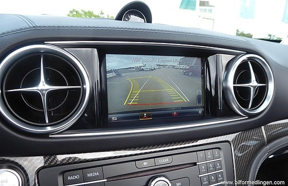 Mercedes-Benz SL63 12 of 20