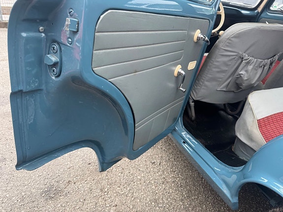 Ford Prefect 25 of 27