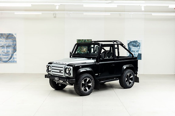 Land Rover Defender 90 3 of 28