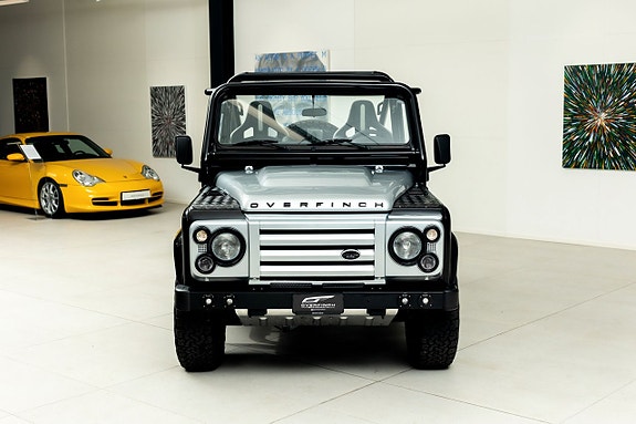 Land Rover Defender 90 7 of 28