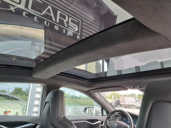 Tesla Model S 19 of 19