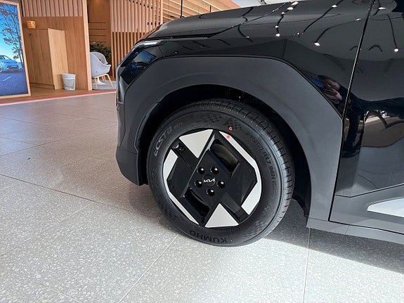Kia EV3 8 of 9