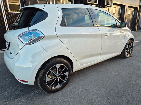 Renault Zoe 2 of 5
