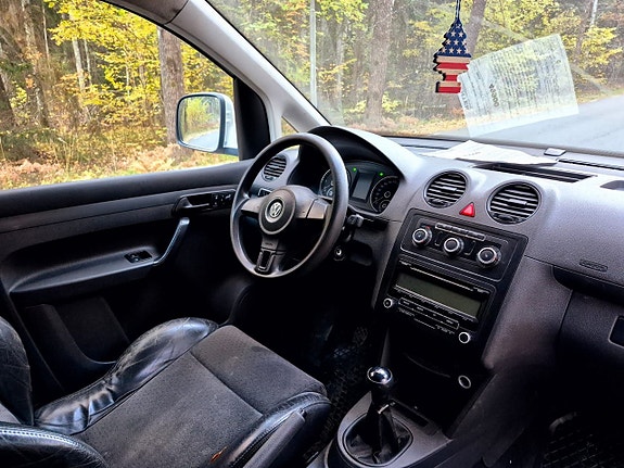 Volkswagen Caddy 16 of 26