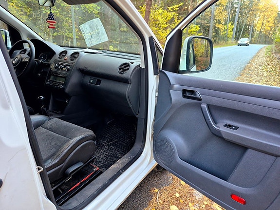 Volkswagen Caddy 10 of 26