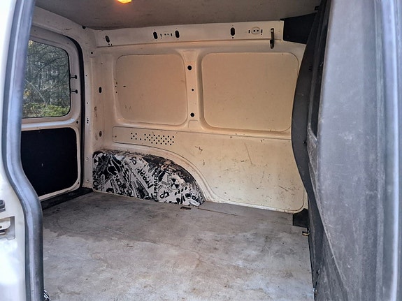 Volkswagen Caddy 13 of 26