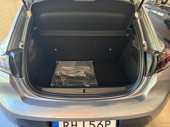 Peugeot 208 4 of 5