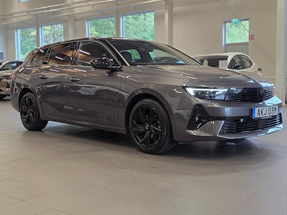 Opel Astra 2 of 16