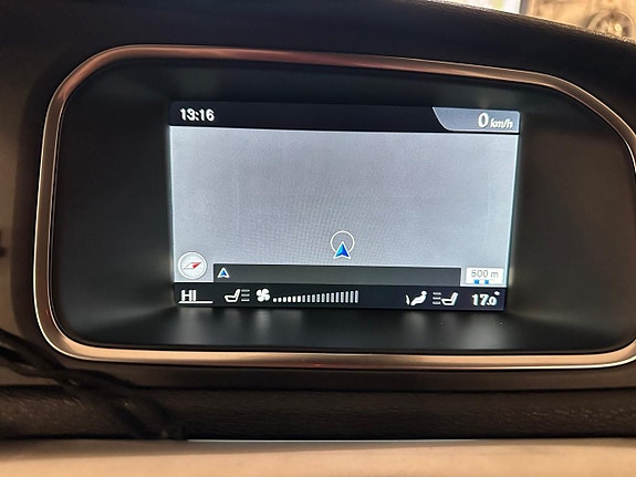 Volvo V40 14 of 15