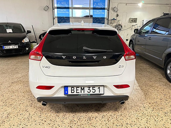 Volvo V40 15 of 15